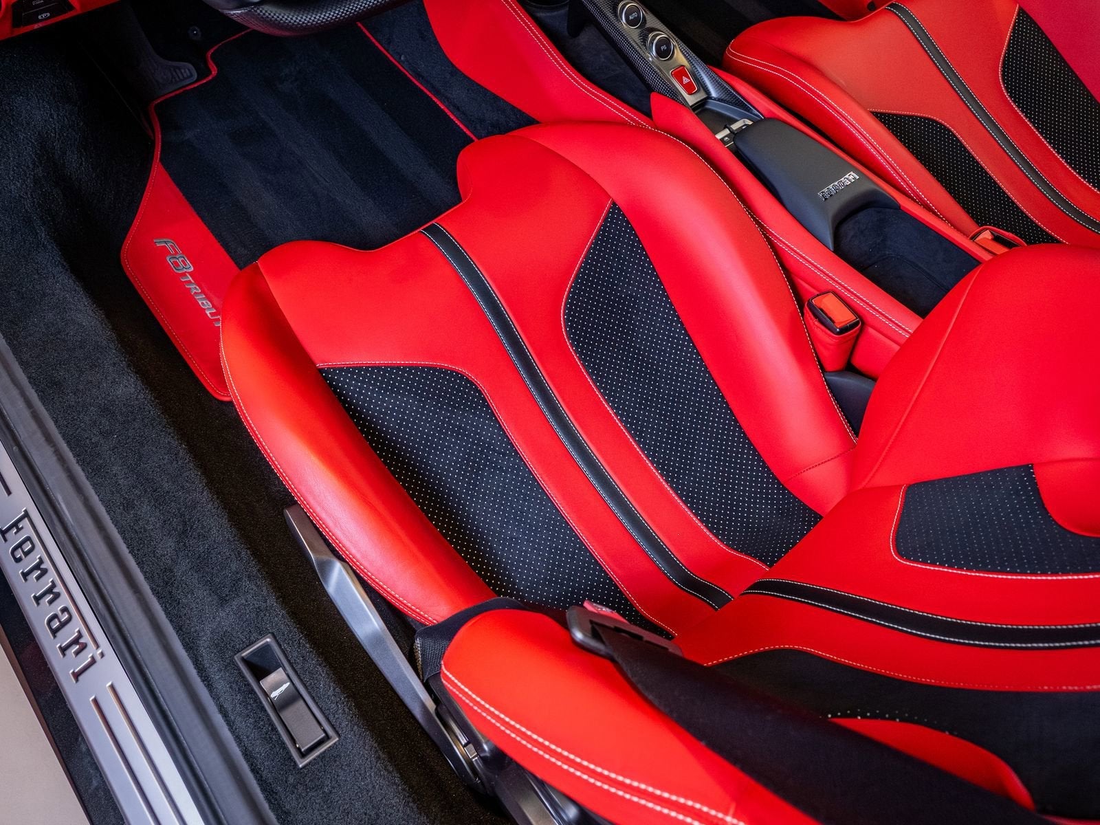 2021 Ferrari F8 Tributo Base