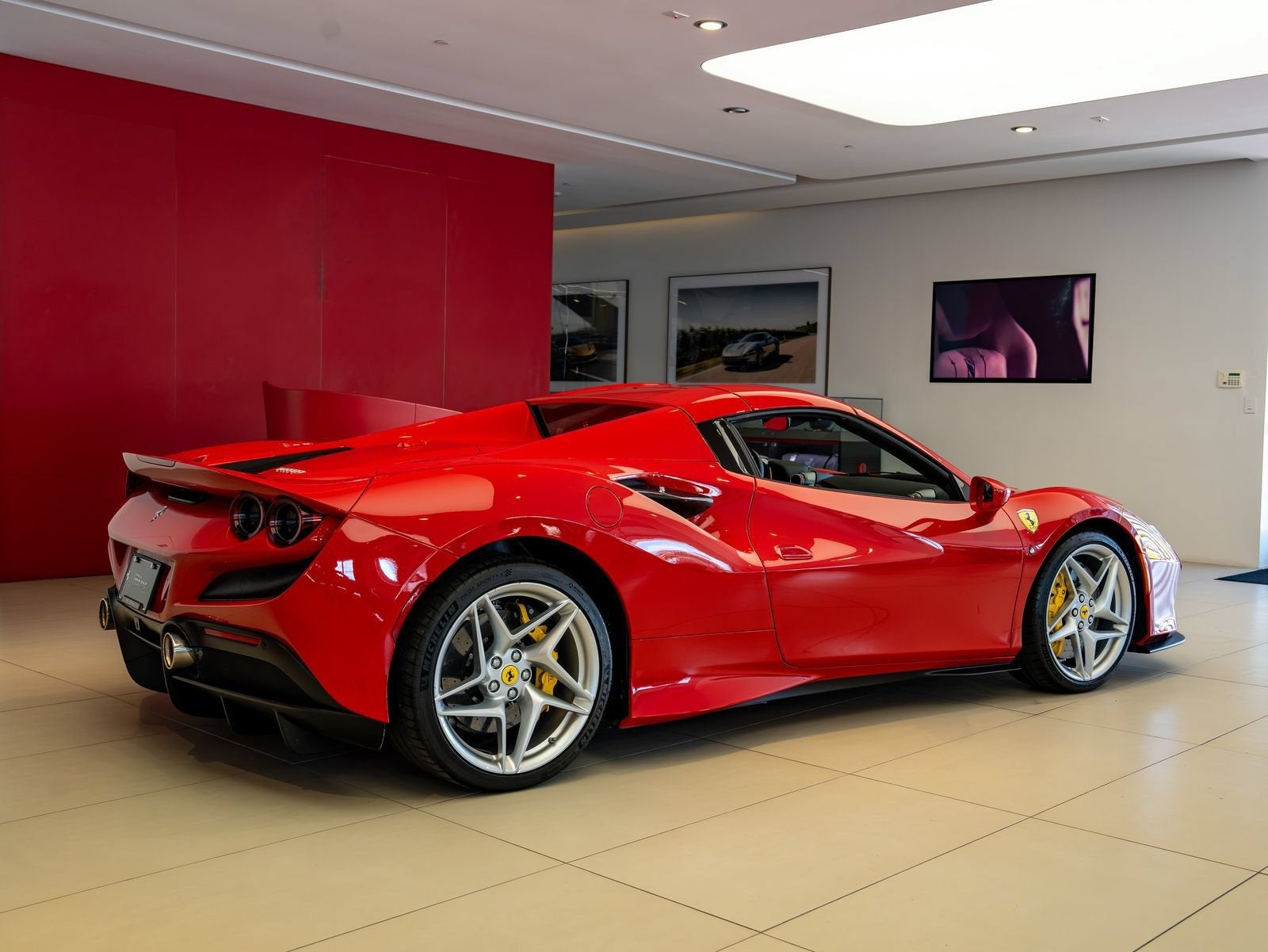 2021 Ferrari F8 Spider Base