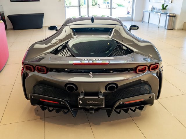 2023 Ferrari SF90 Stradale Base