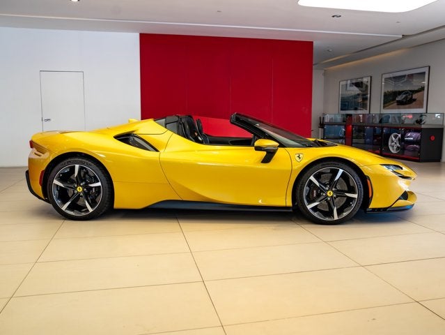 2023 Ferrari SF90 Spider Base