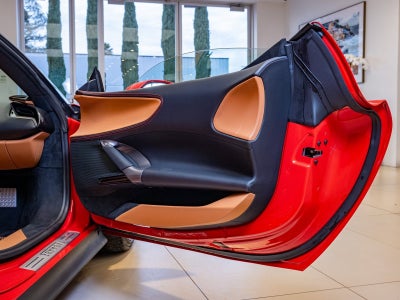 2025 Ferrari SF90 Spider Base