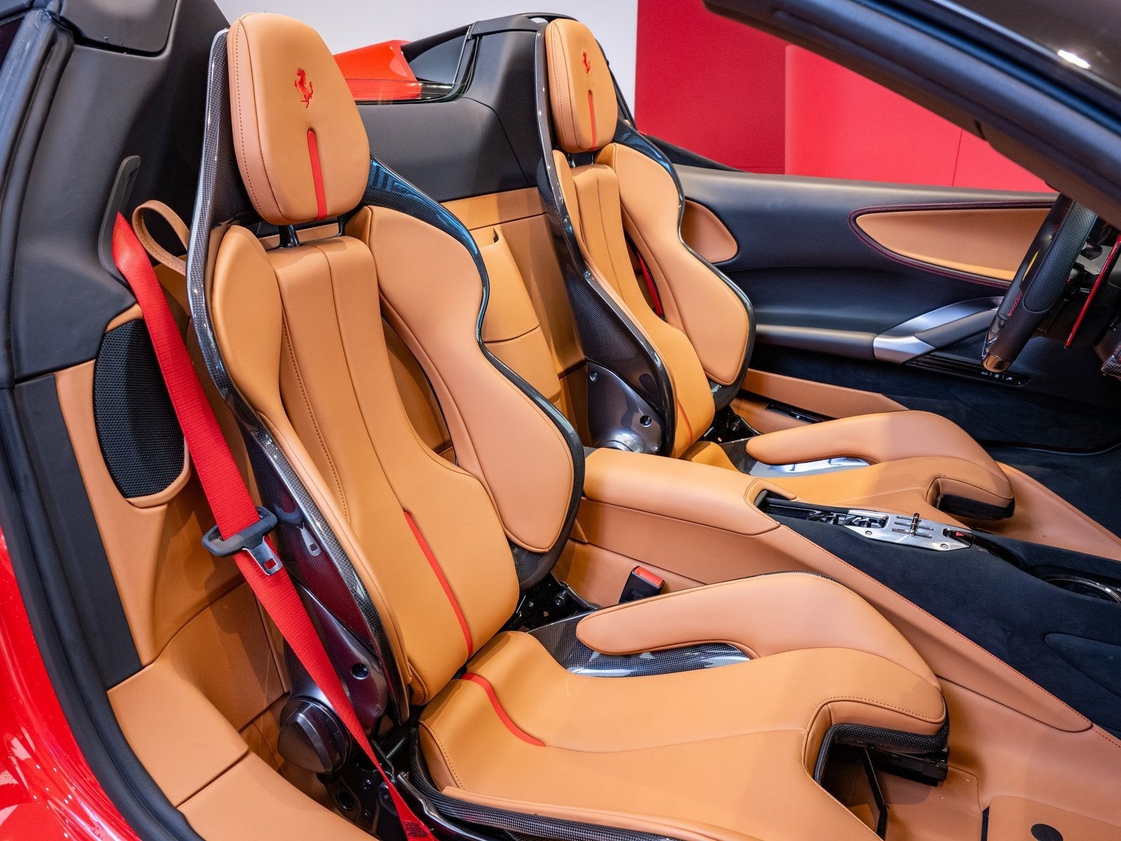 2025 Ferrari SF90 Spider Base