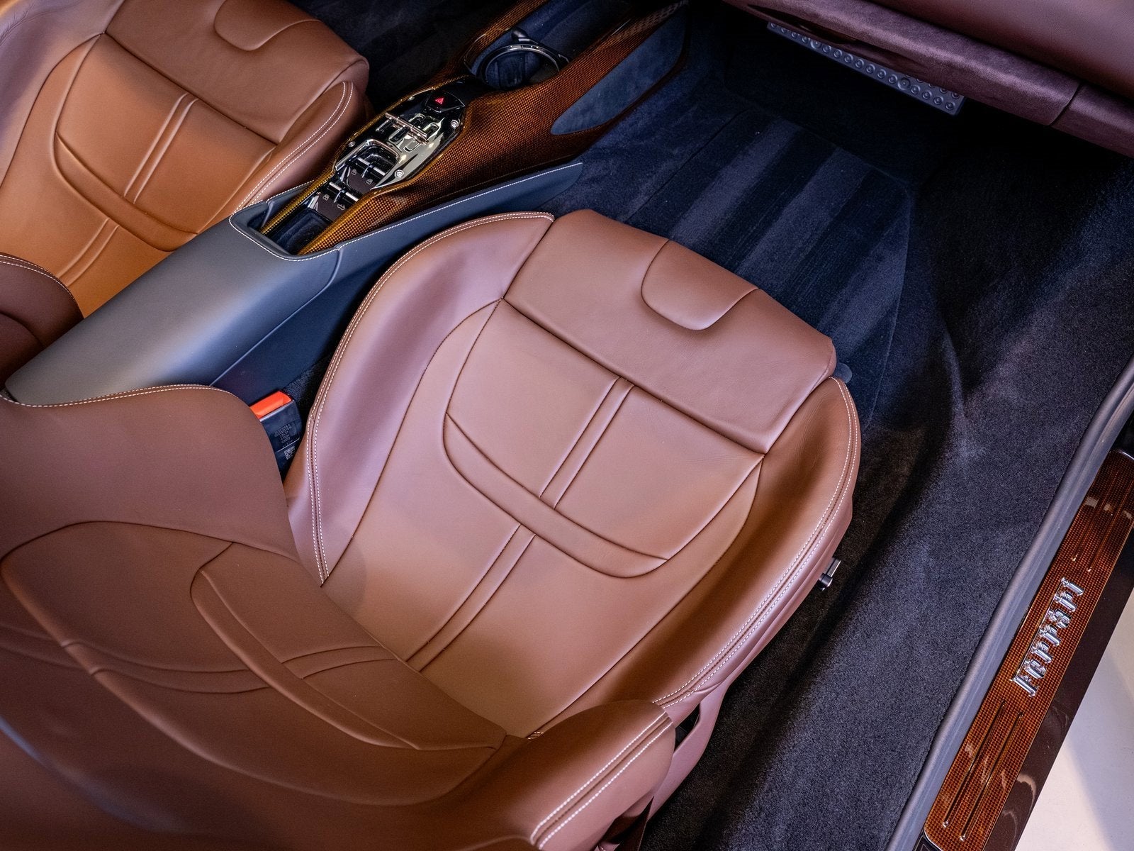 2022 Ferrari SF90 Spider Base