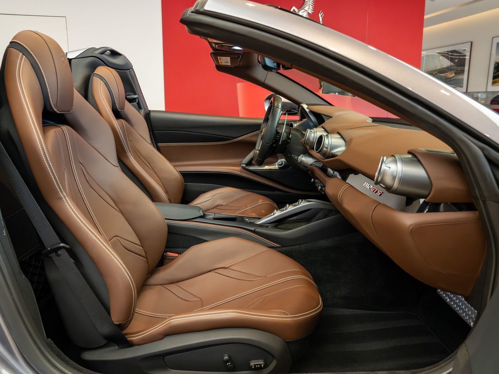 2022 Ferrari 812 GTS Base