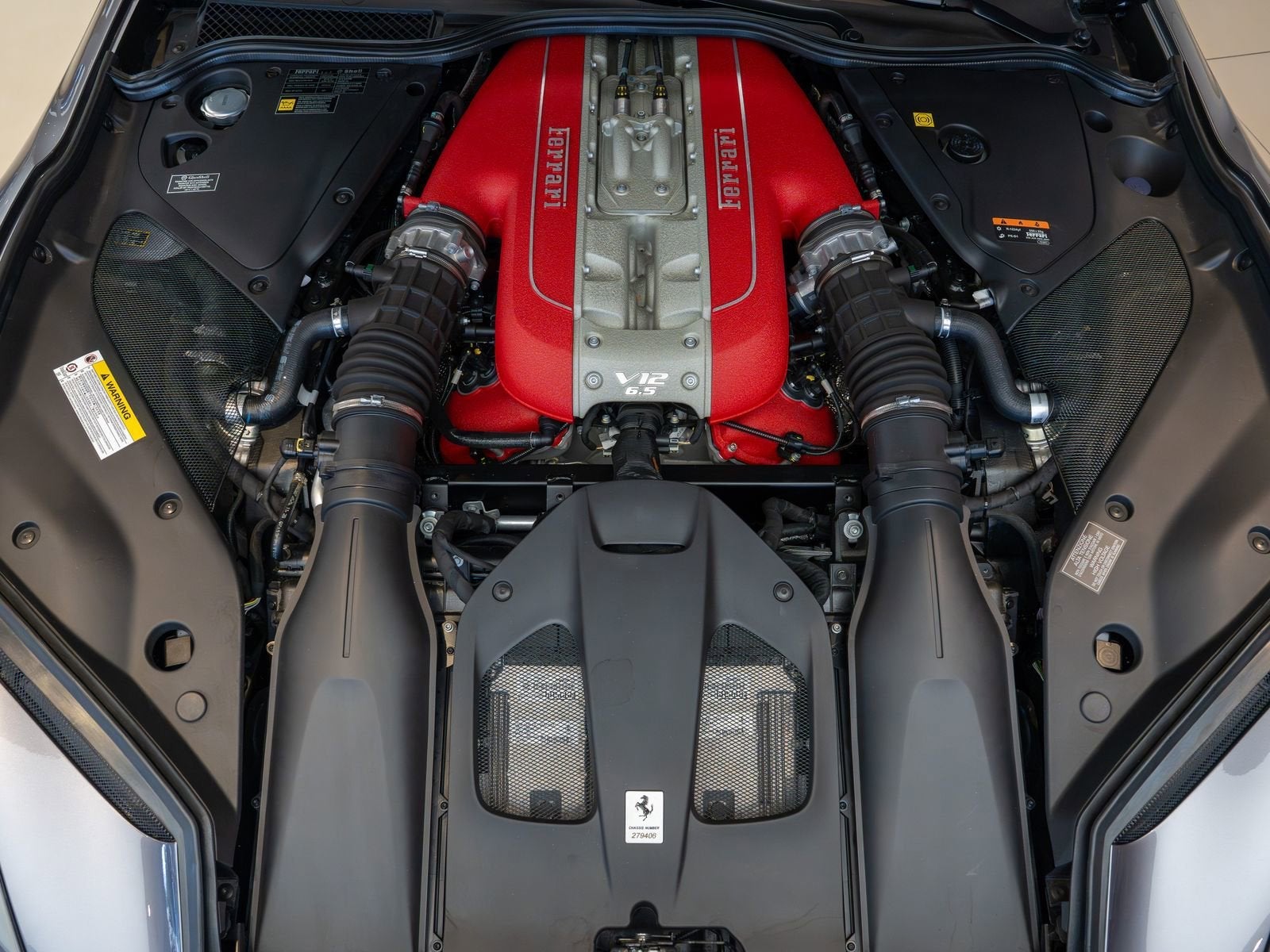 2022 Ferrari 812 GTS Base