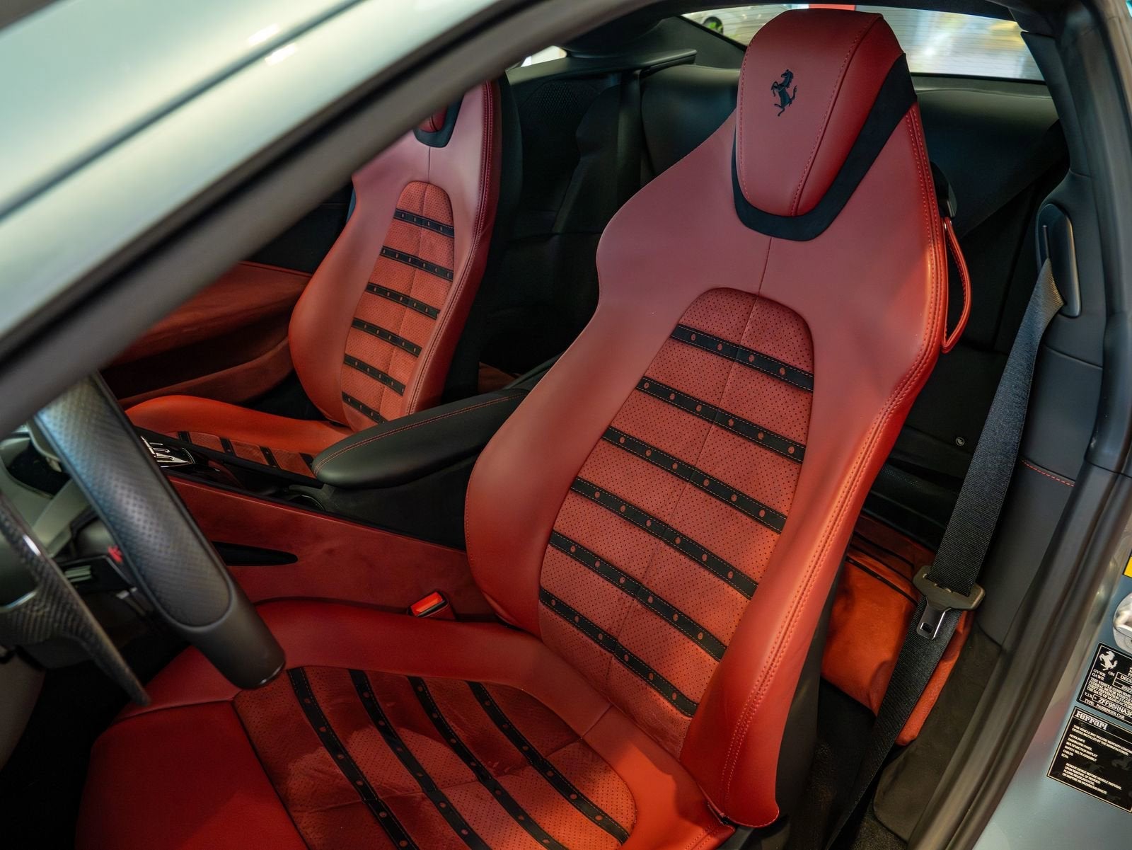 2023 Ferrari Roma Base