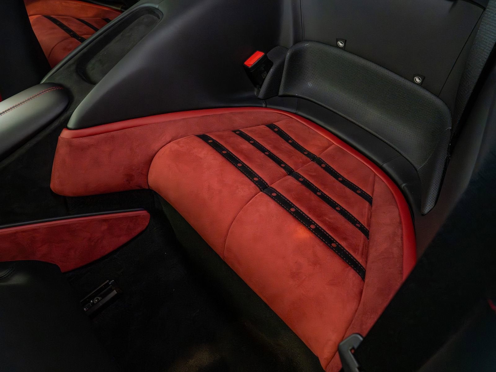 2023 Ferrari Roma Base