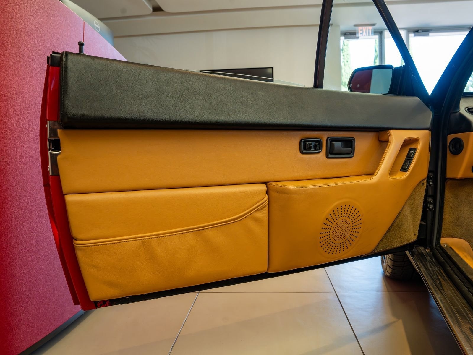 1989 Ferrari Mondial Cabriolet/T Cabriolet Cabriolet