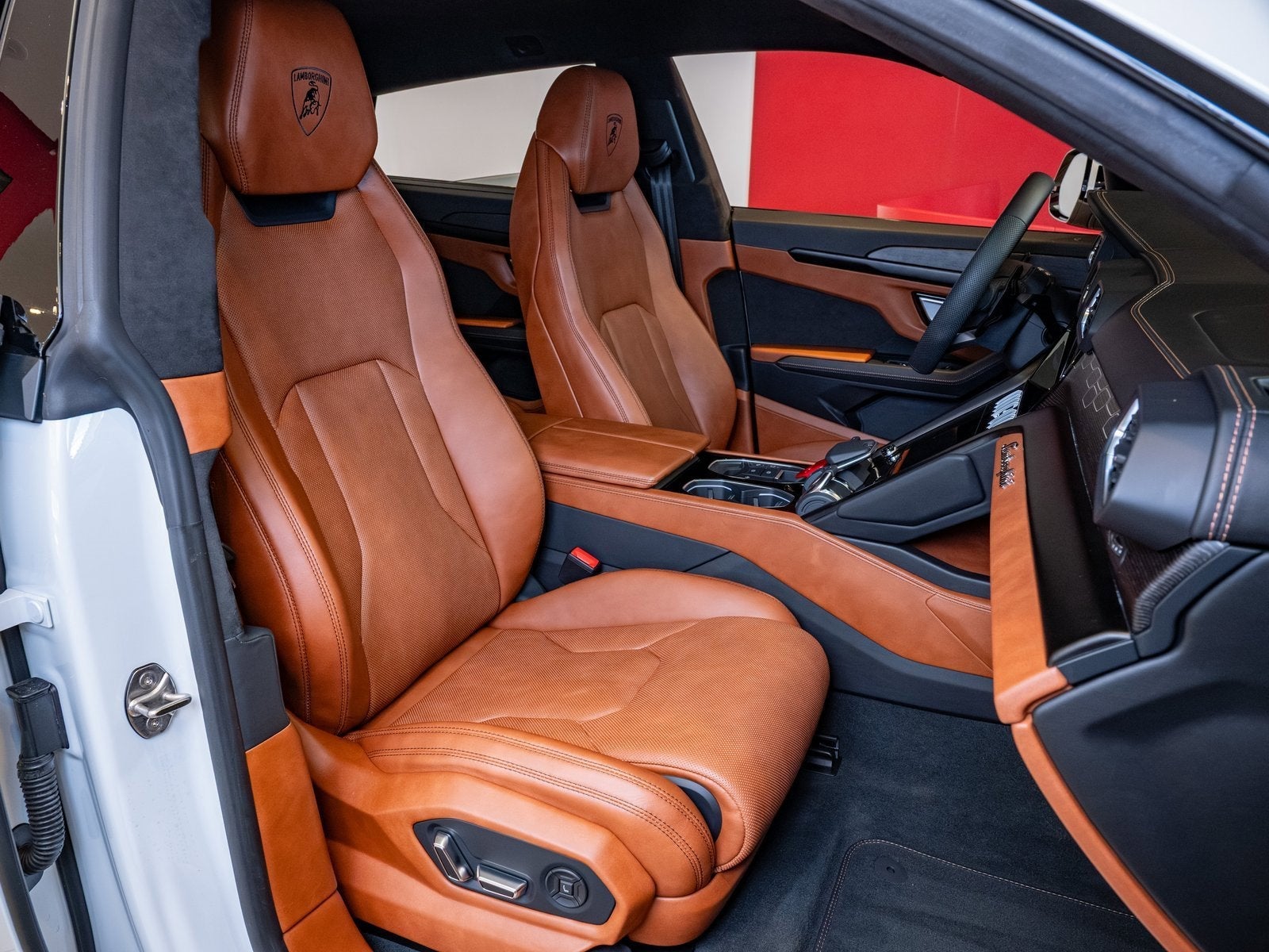 2022 Lamborghini Urus Base