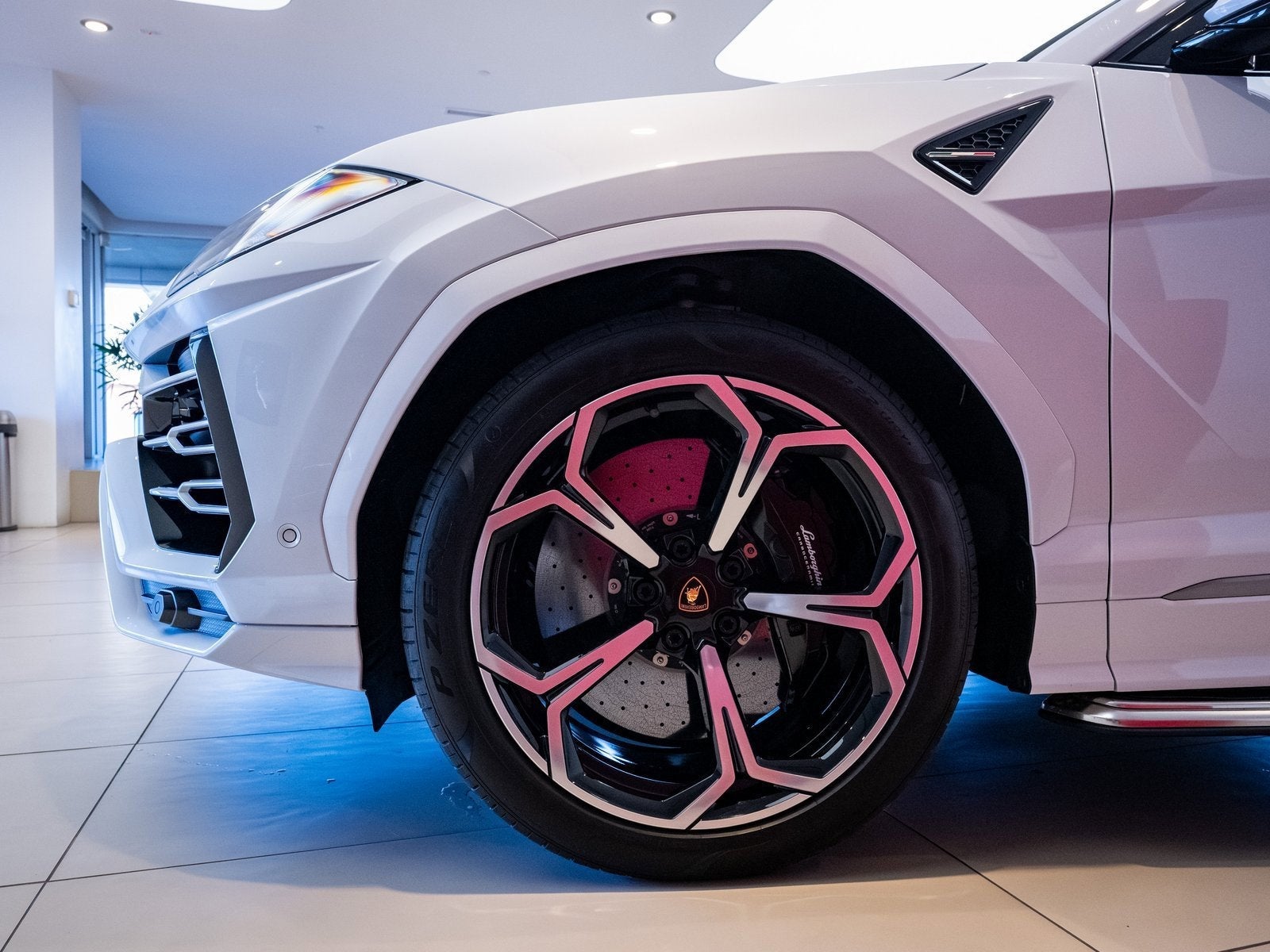 2022 Lamborghini Urus Base