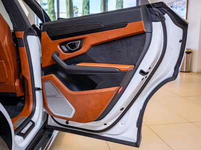 2022 Lamborghini Urus Base