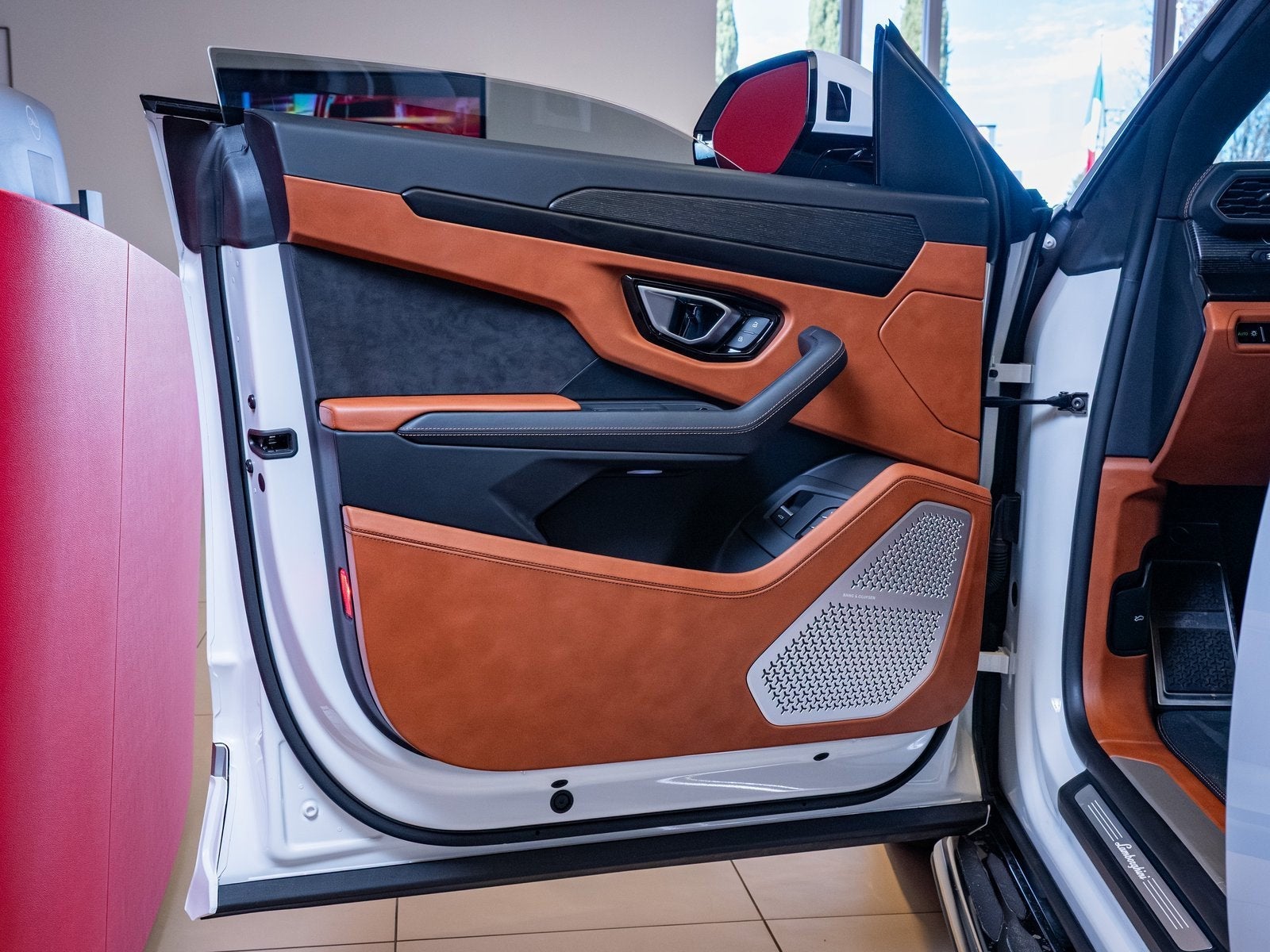 2022 Lamborghini Urus Base