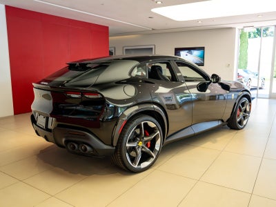 2025 Ferrari Purosangue Base