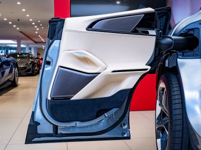 2025 Ferrari Purosangue Base