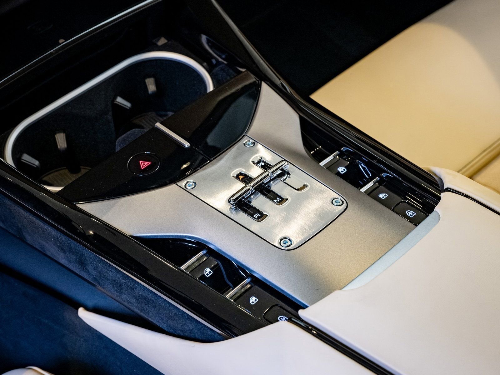 2025 Ferrari Purosangue Base