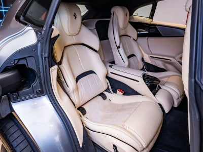 2025 Ferrari Purosangue Base