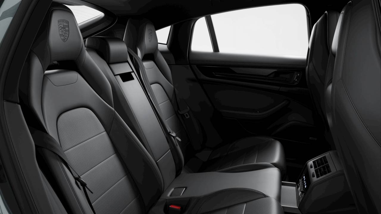 2026 Porsche Panamera 4