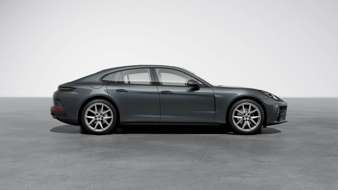2026 Porsche Panamera 4