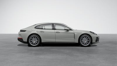 2026 Porsche Panamera 4