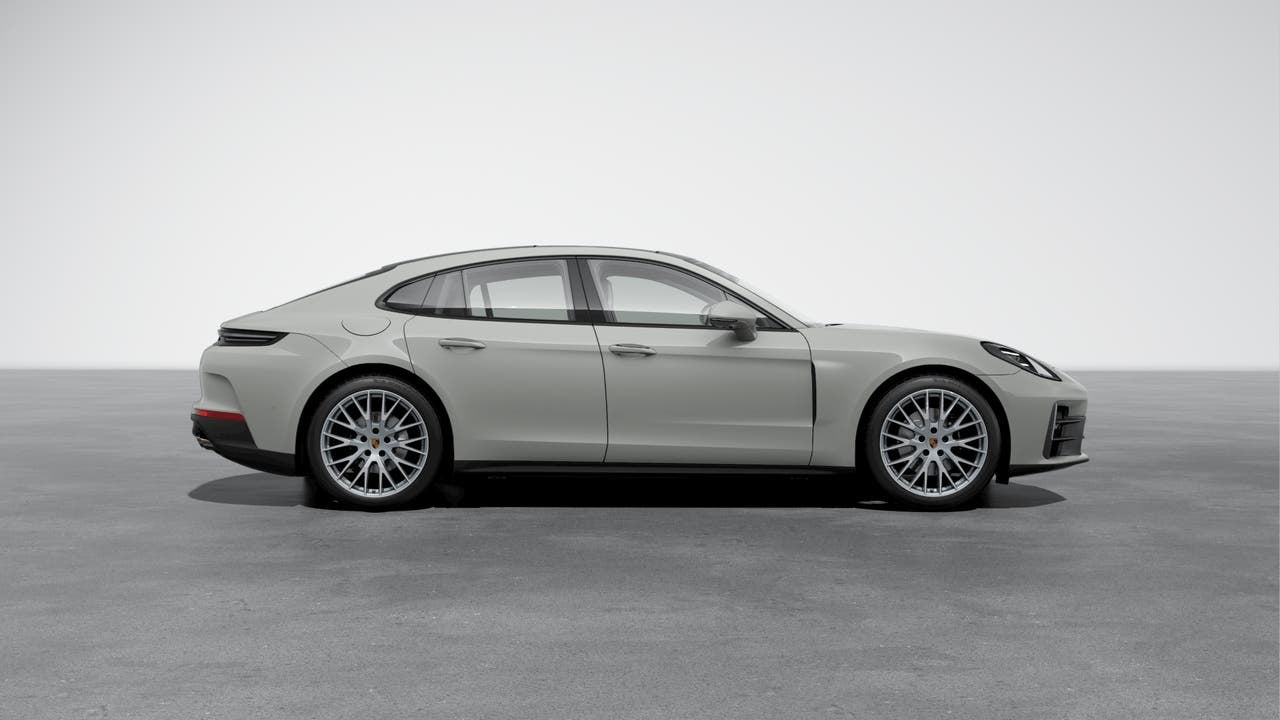 2026 Porsche Panamera 4