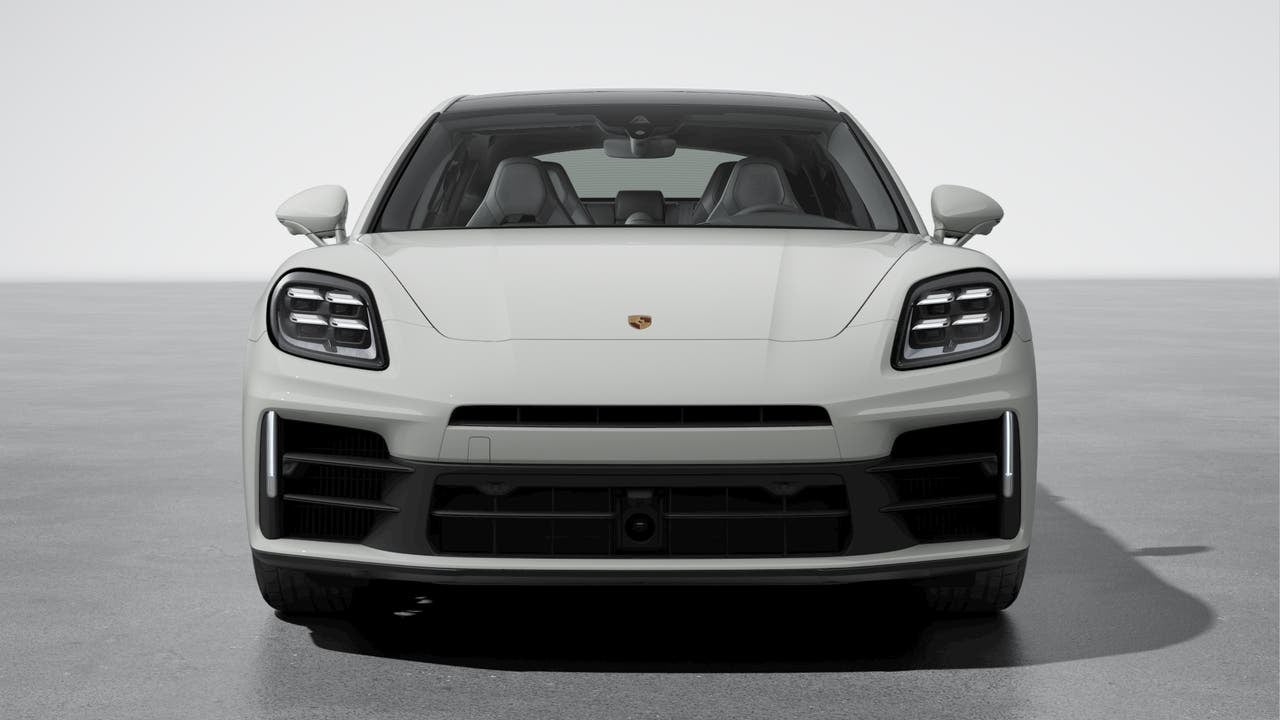 2026 Porsche Panamera 4