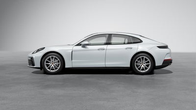 2026 Porsche Panamera 4