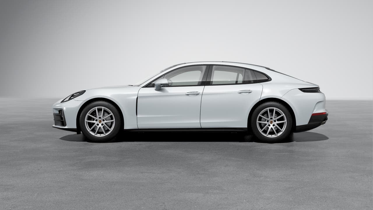 2026 Porsche Panamera 4