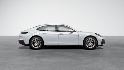 2026 Porsche Panamera 4