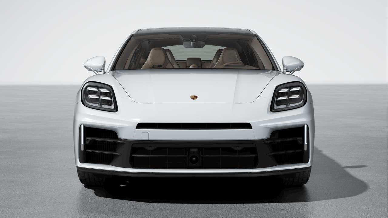 2026 Porsche Panamera 4