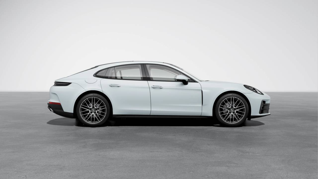 2026 Porsche Panamera 4