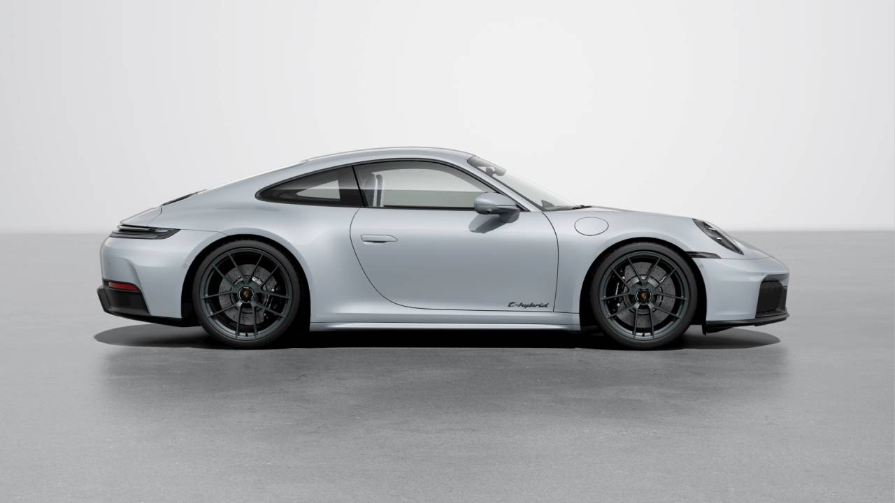 2026 Porsche 911 Carrera 4 GTS