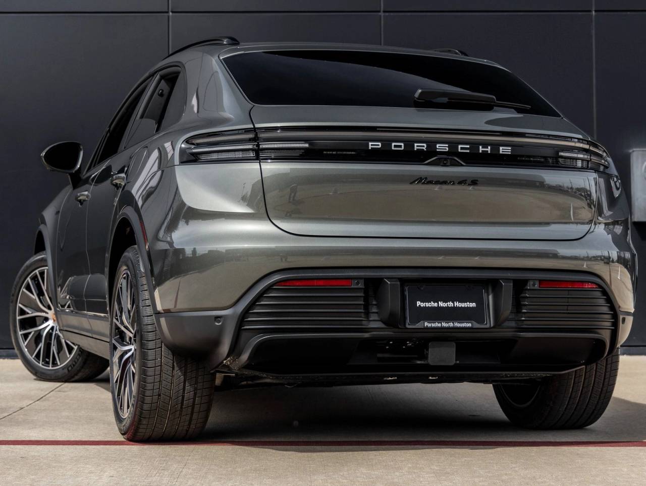 2026 Porsche Macan Macan 4S Electric