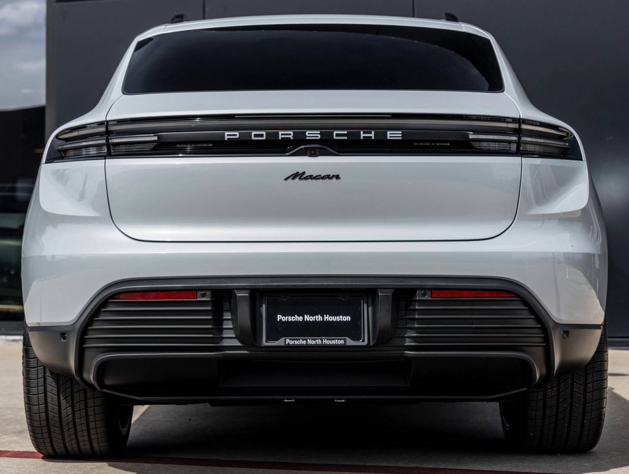 2026 Porsche Macan Macan Electric