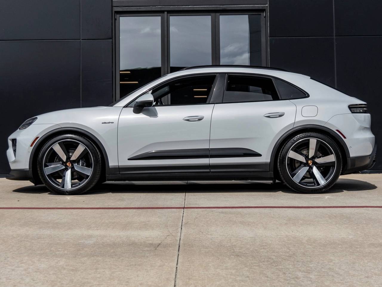 2026 Porsche Macan Macan Electric