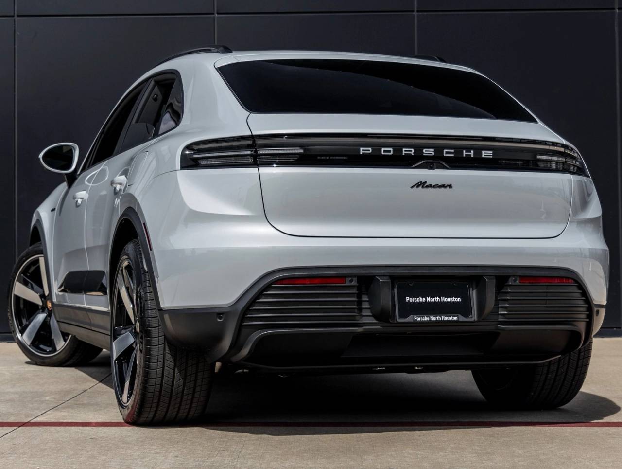 2026 Porsche Macan Macan Electric