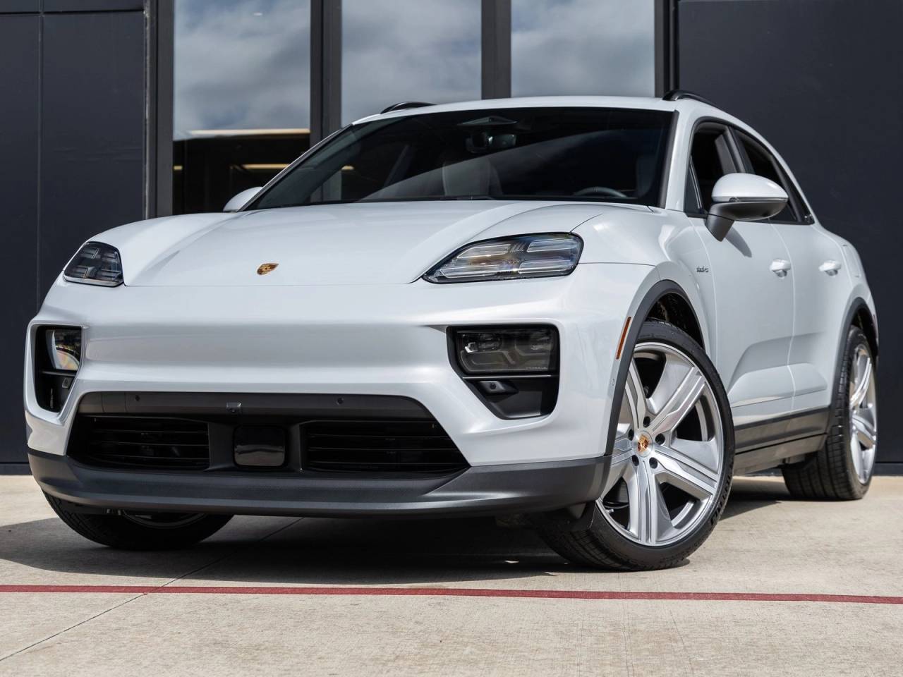 2026 Porsche Macan Macan Electric