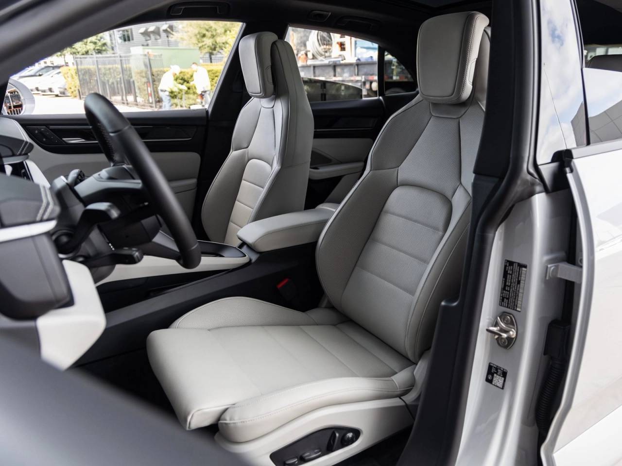 2026 Porsche Macan Macan Electric