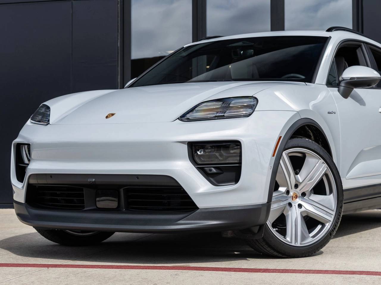 2026 Porsche Macan Macan Electric