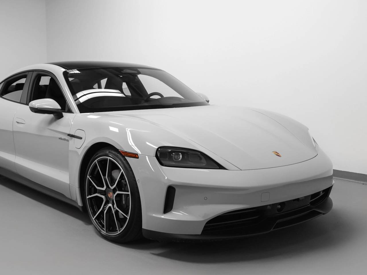 2026 Porsche Taycan 4