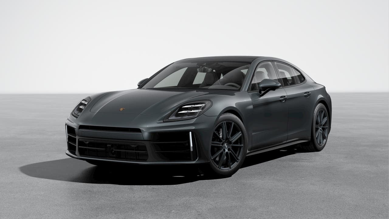 2026 Porsche Panamera 4