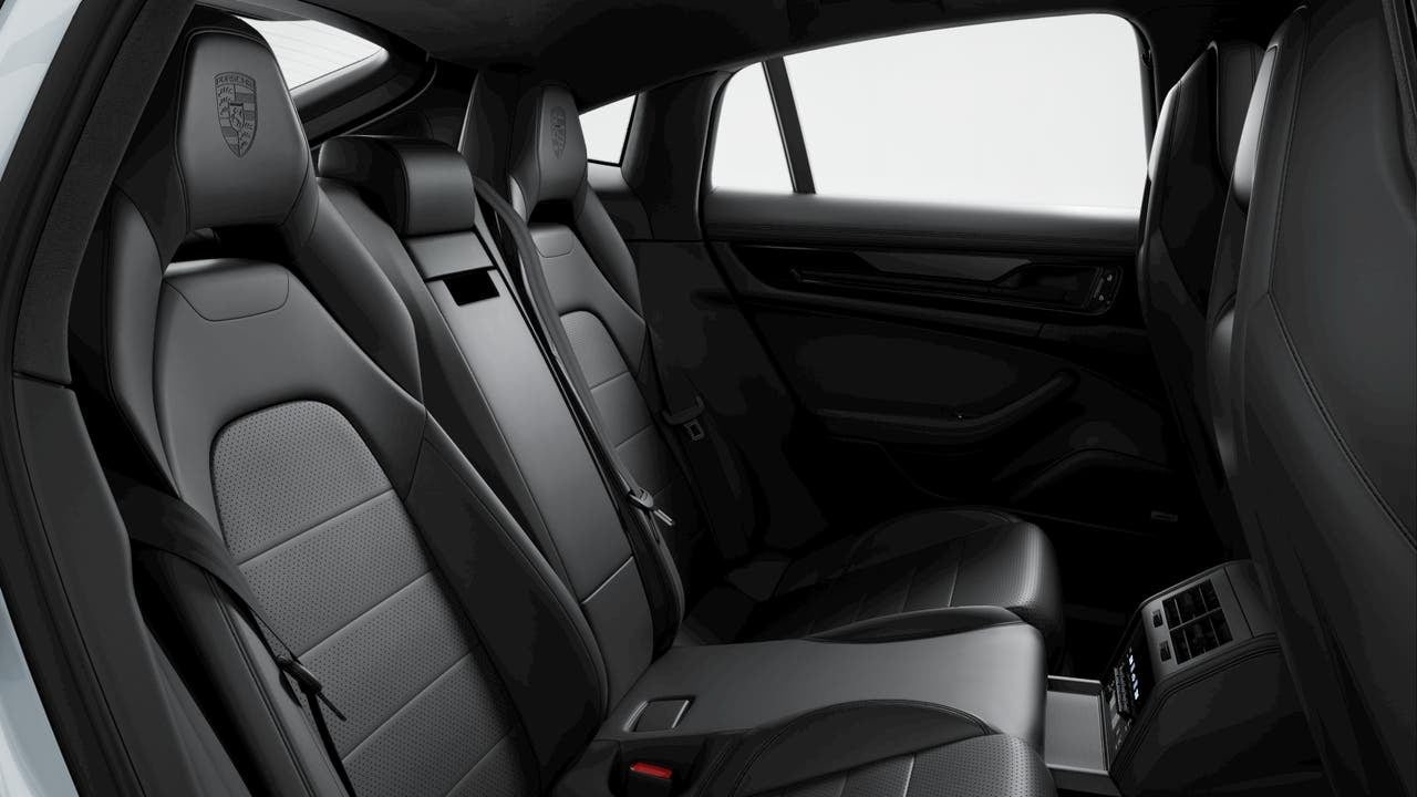 2026 Porsche Panamera Panamera GTS