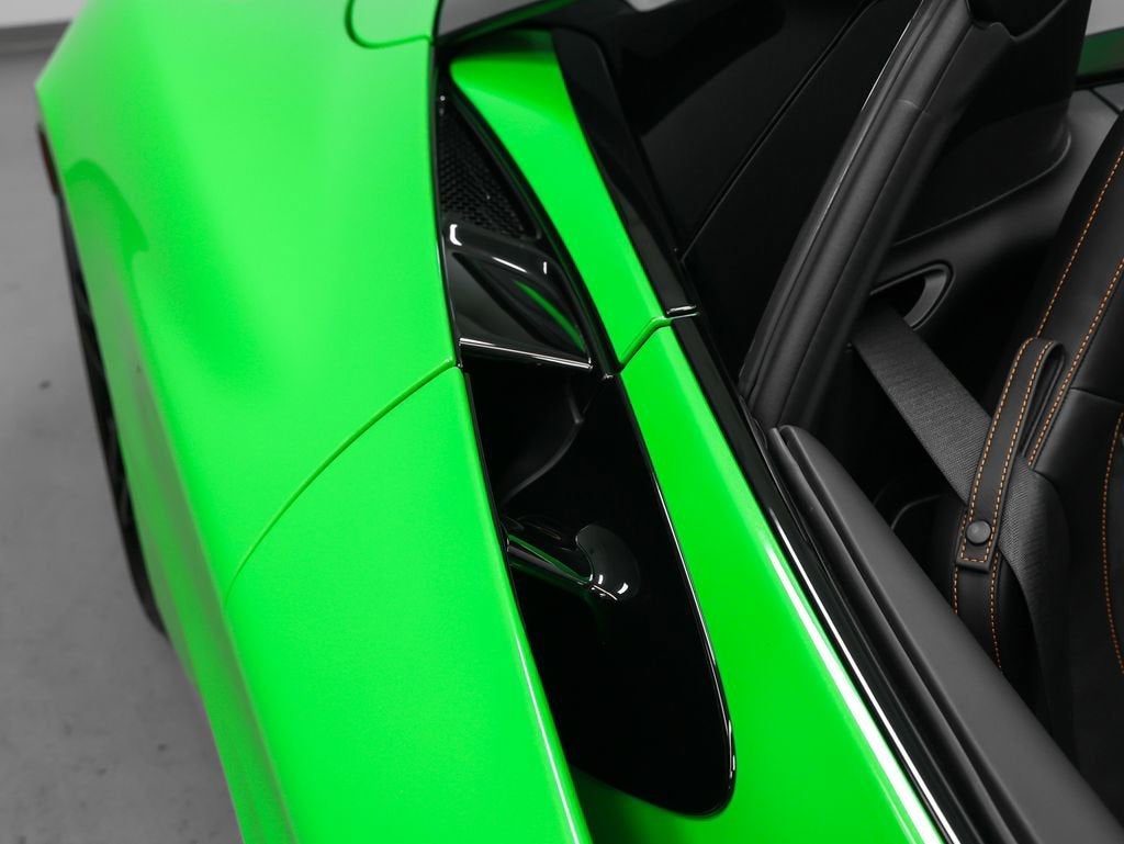 2025 McLaren 750S Base