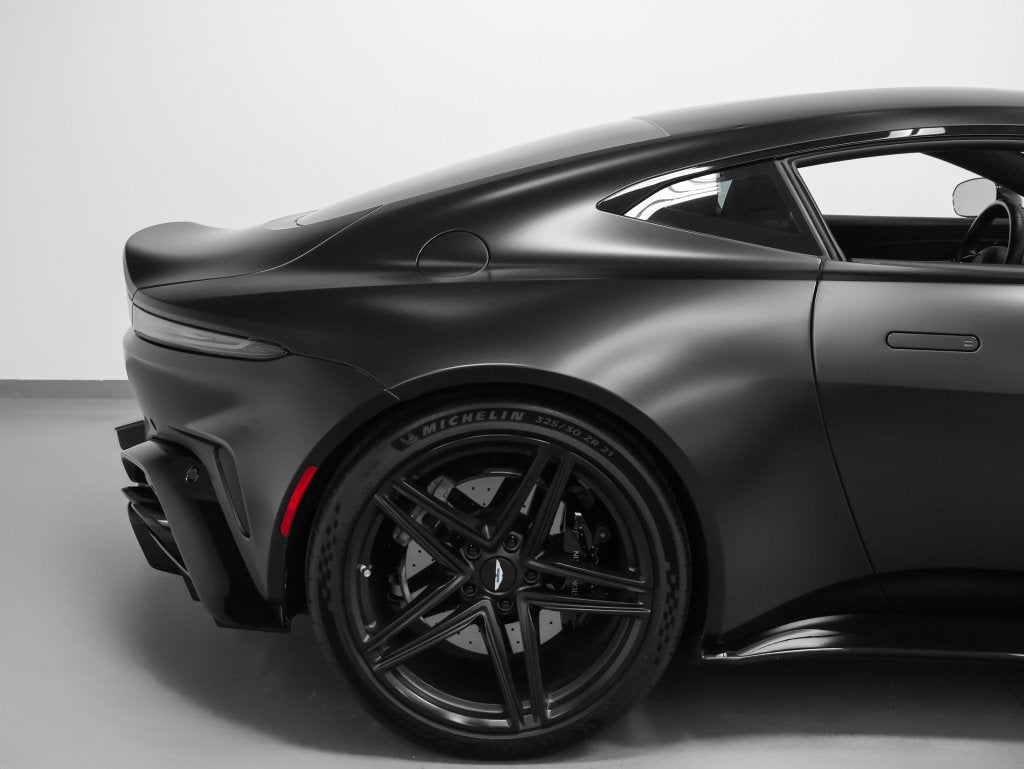 2025 Aston Martin Vantage Base