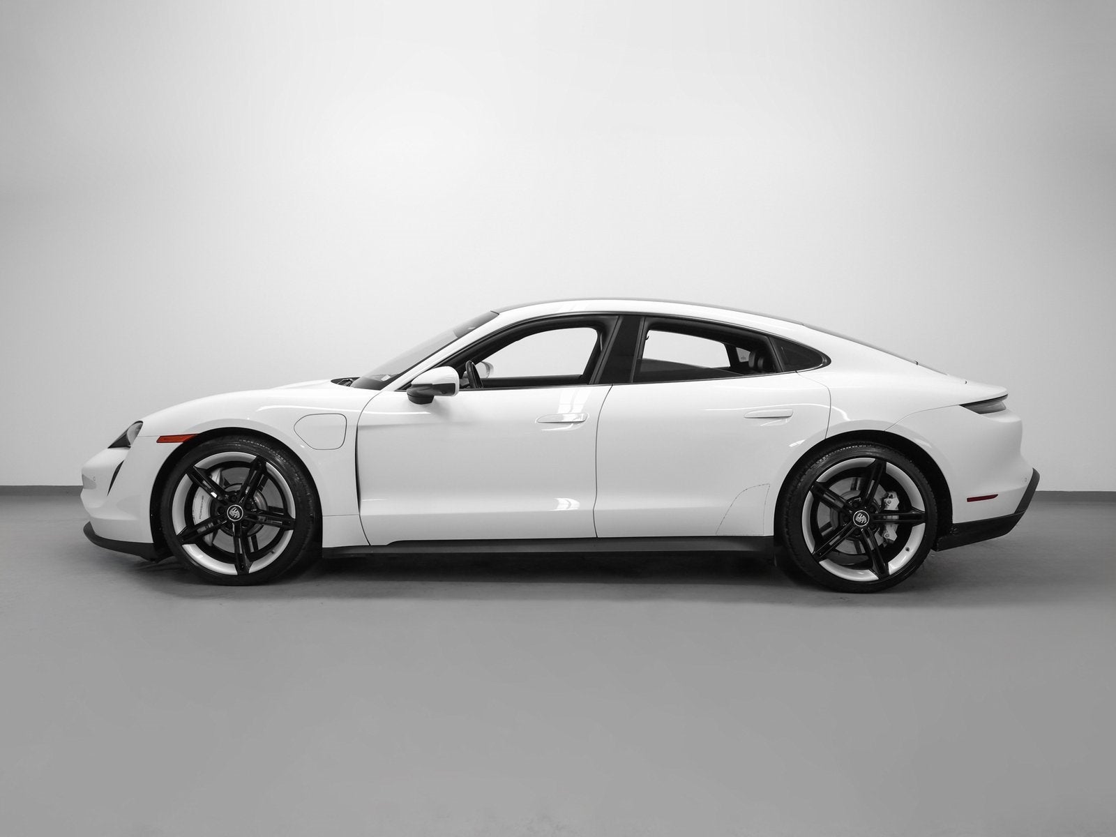 2022 Porsche Taycan Base