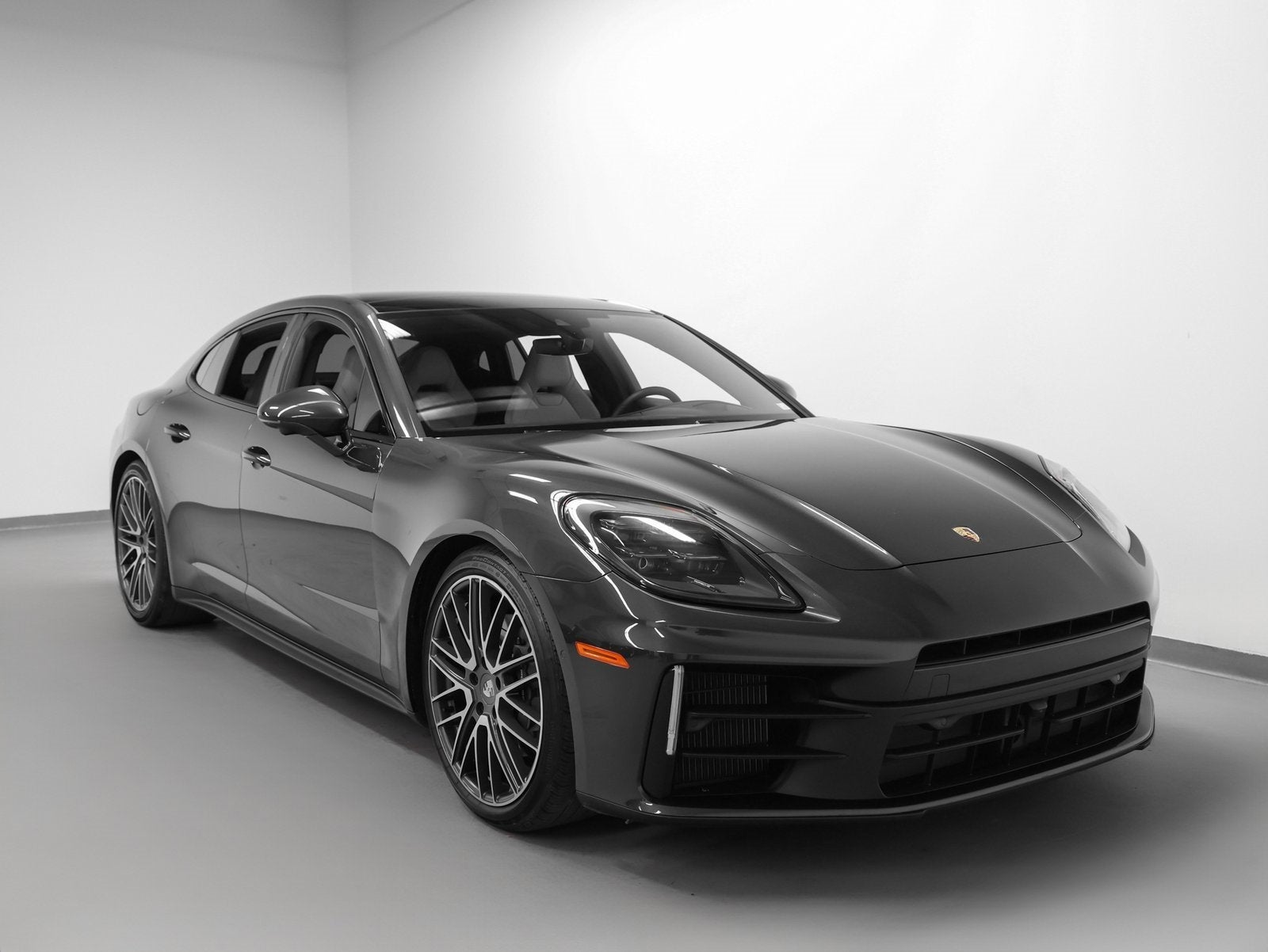 2025 Porsche Panamera 4
