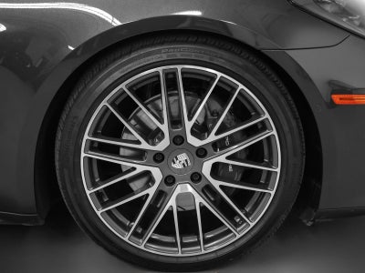 2025 Porsche Panamera 4