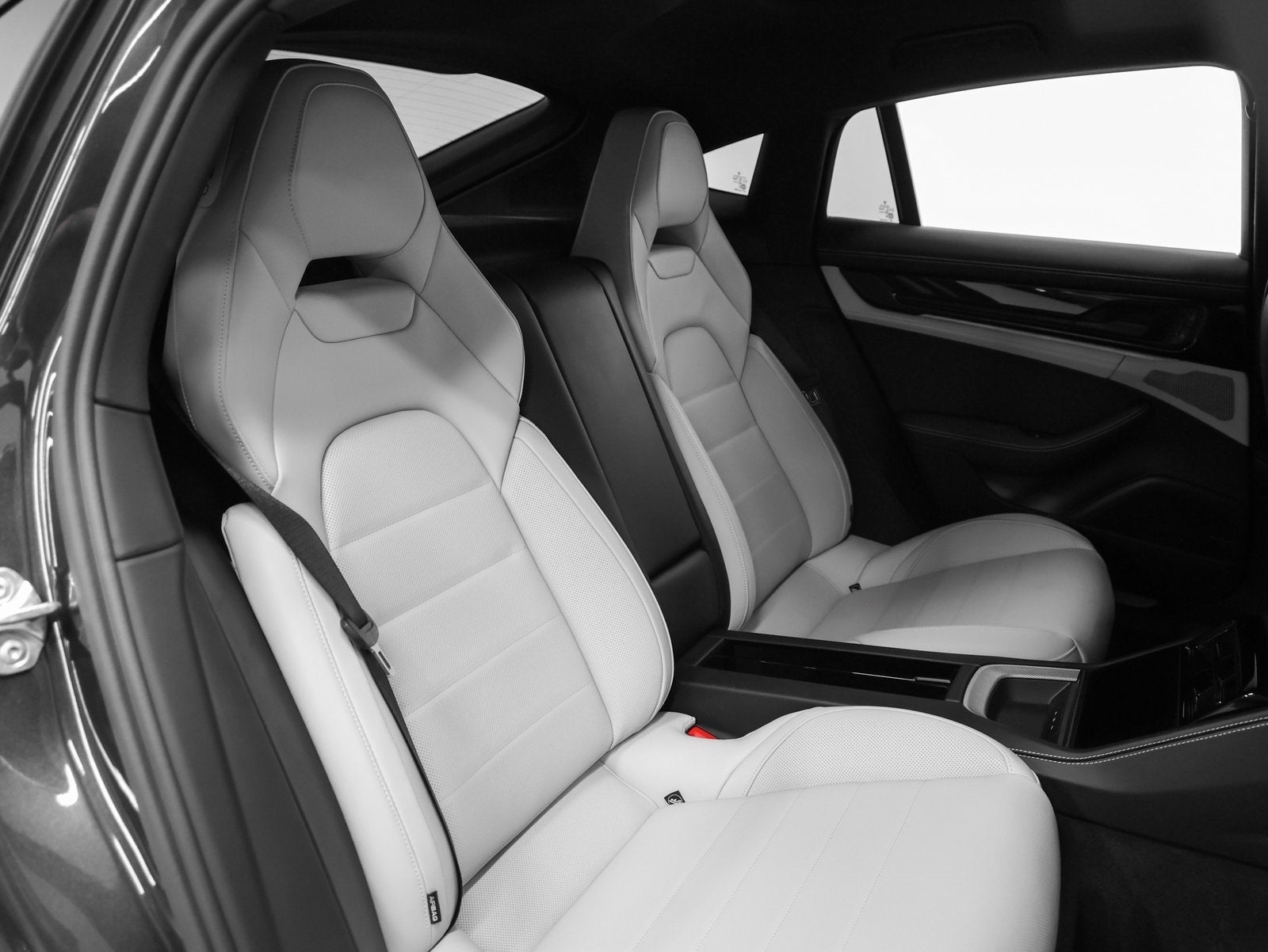 2025 Porsche Panamera 4