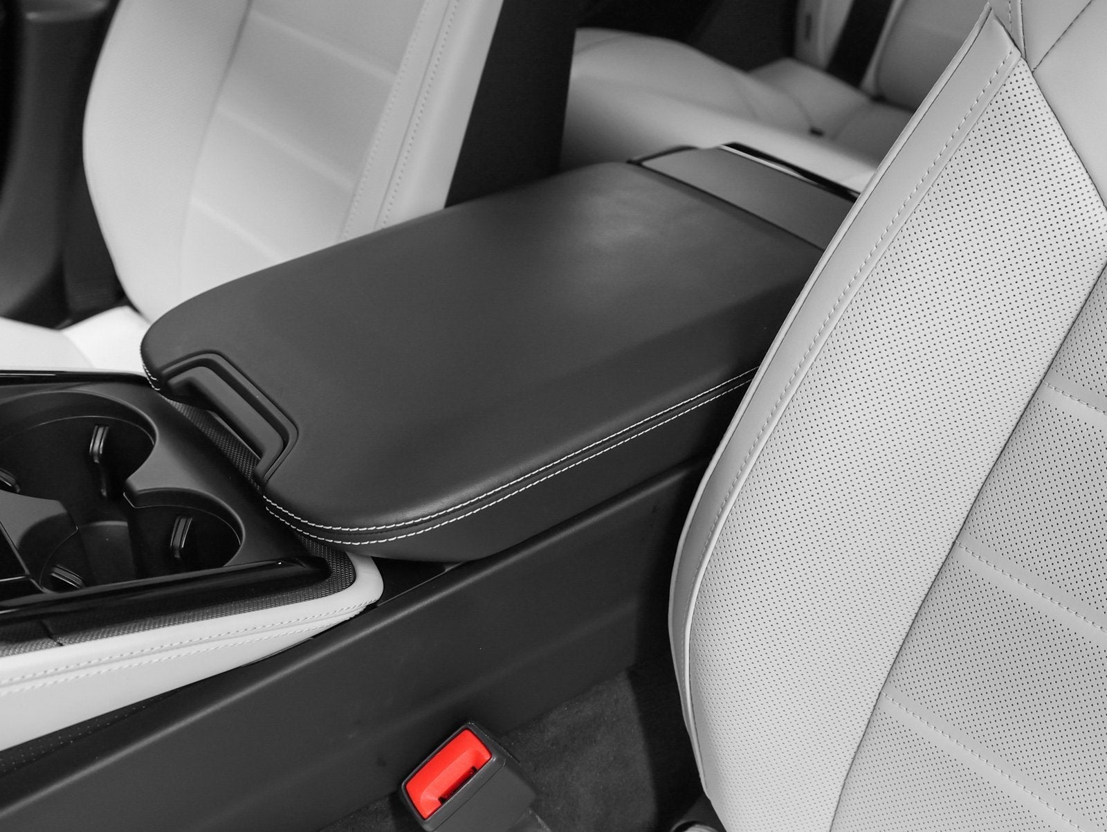 2025 Porsche Panamera 4