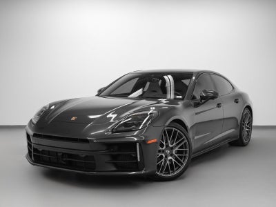 2025 Porsche Panamera 4