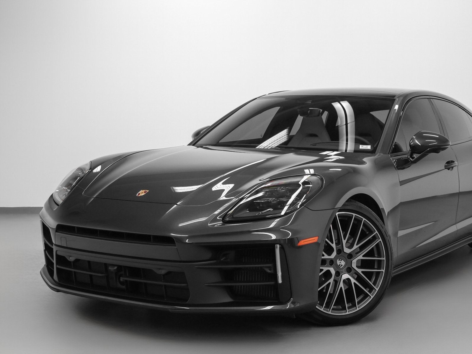 2025 Porsche Panamera 4